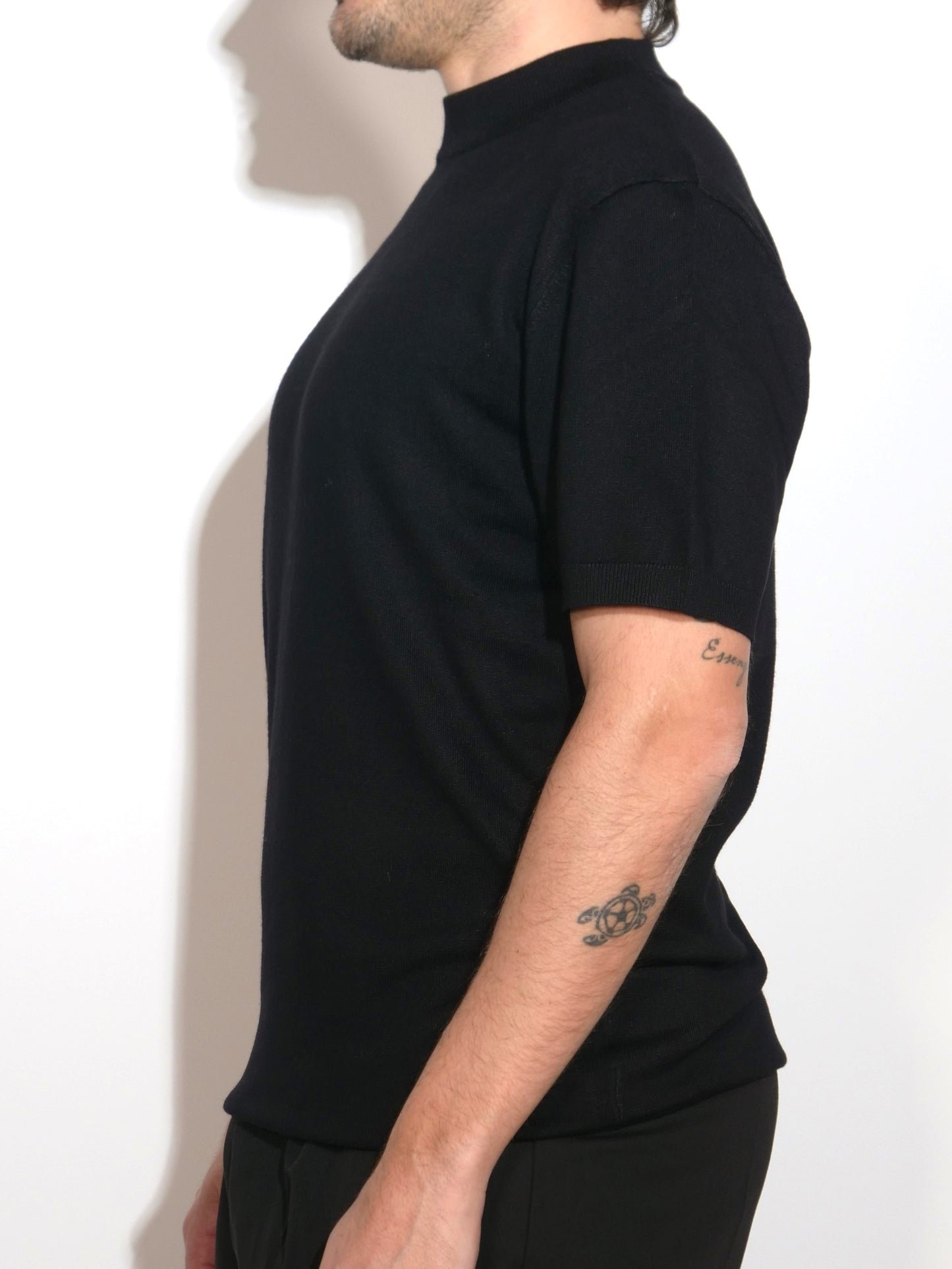 T-SHIRT NERA IN FILO