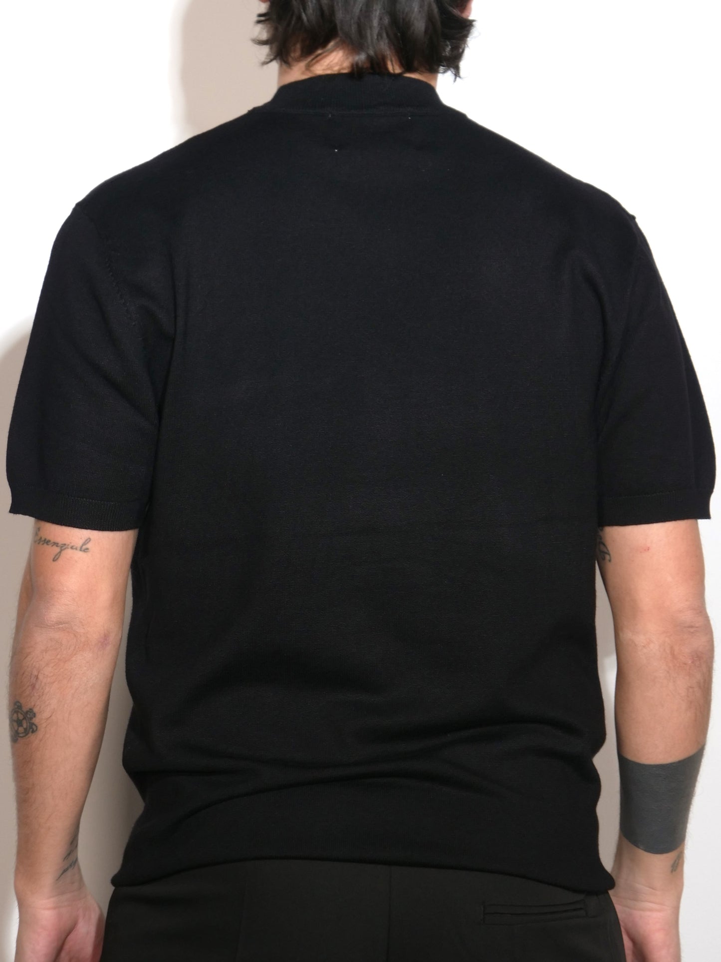 T-SHIRT NERA IN FILO