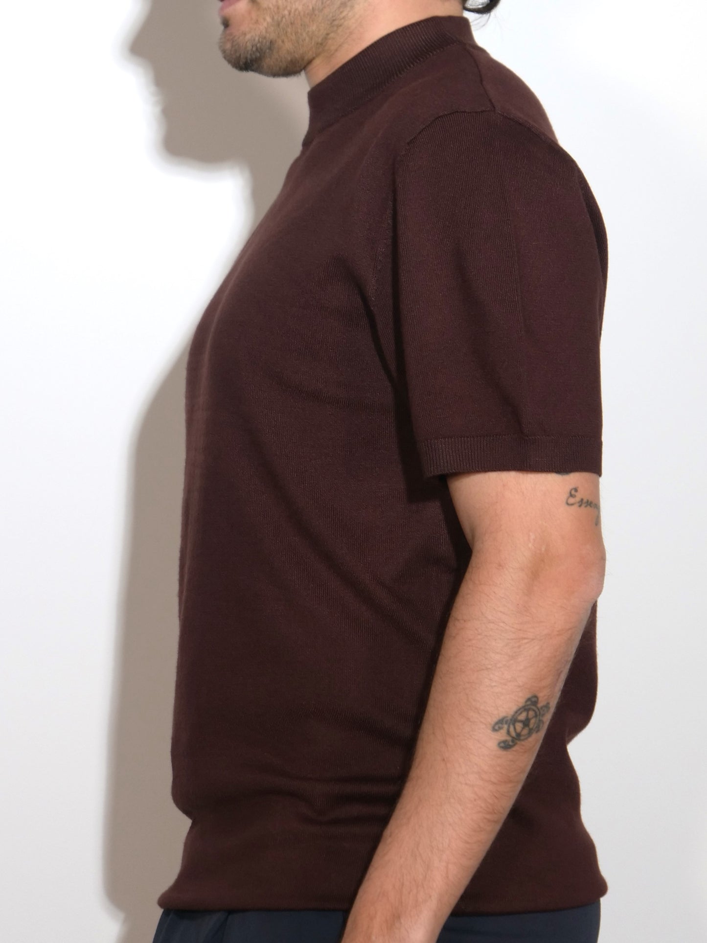 T-SHIRT MARRONE IN FILO